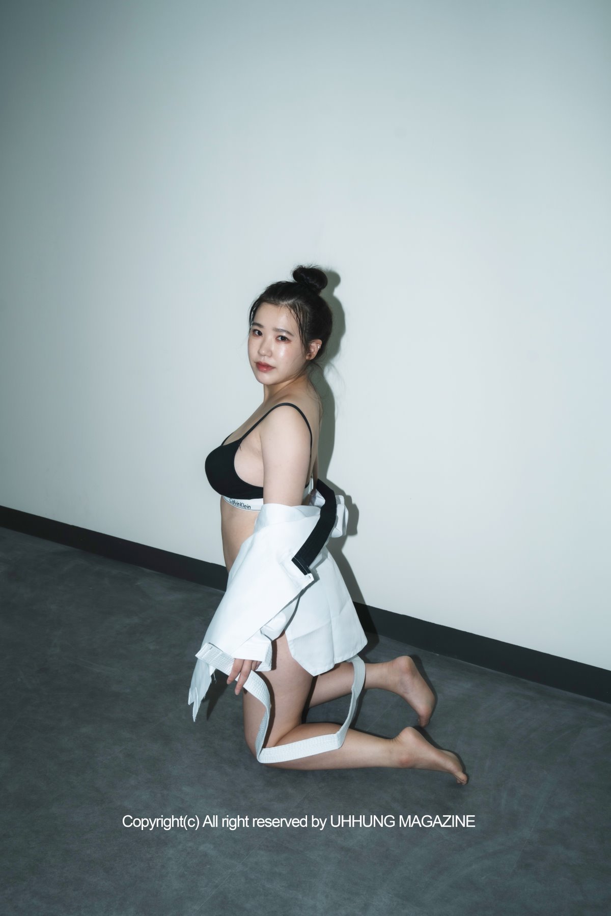 UHHUNG MAGAZINE Jenn Vol 1 Taekwondo Part1 0061 8412111973.jpg