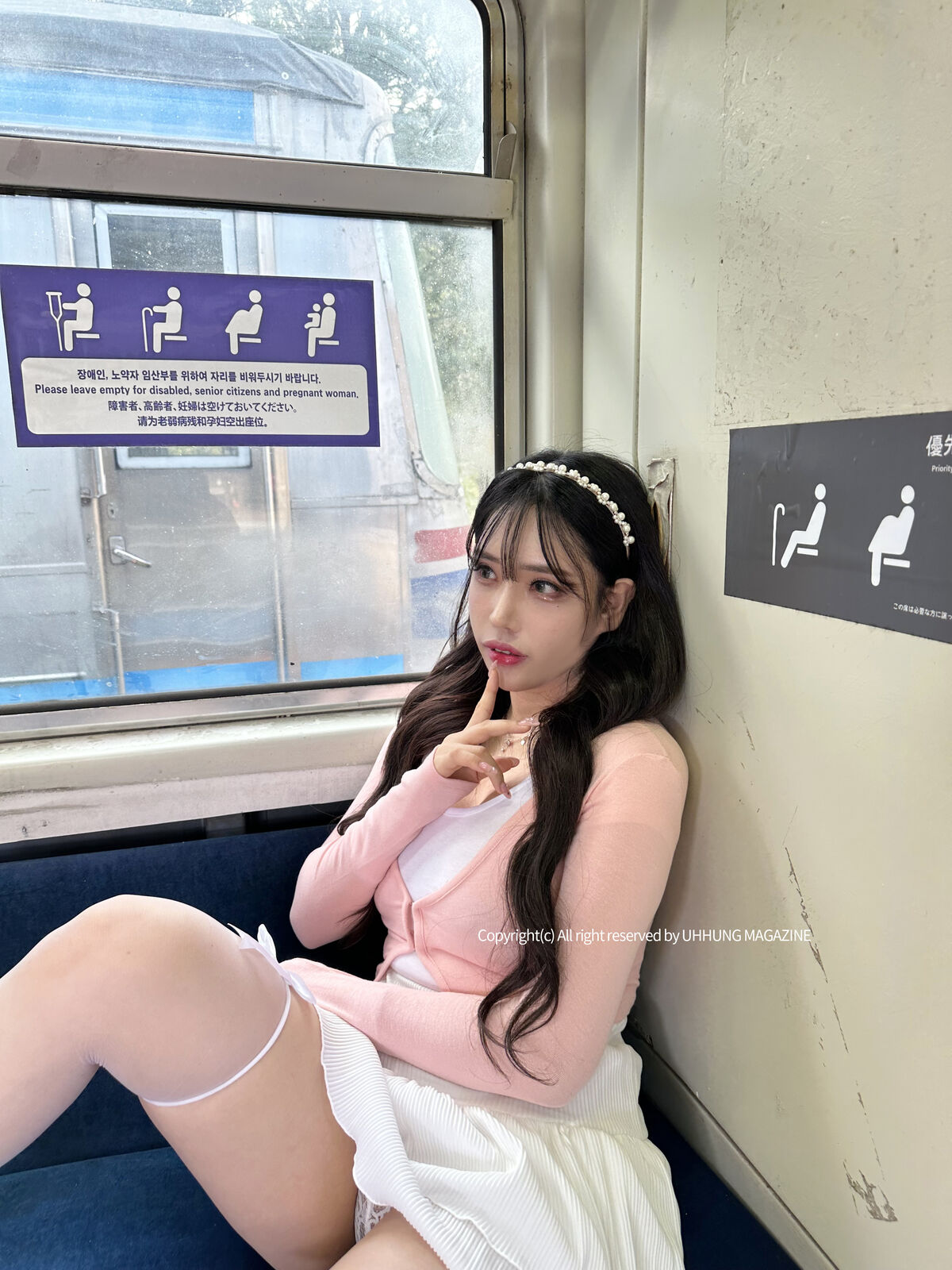 UHHUNG MAGAZINE Hani 하니 The Girlfriend On The Subway Part1 0018 9523724286.jpg