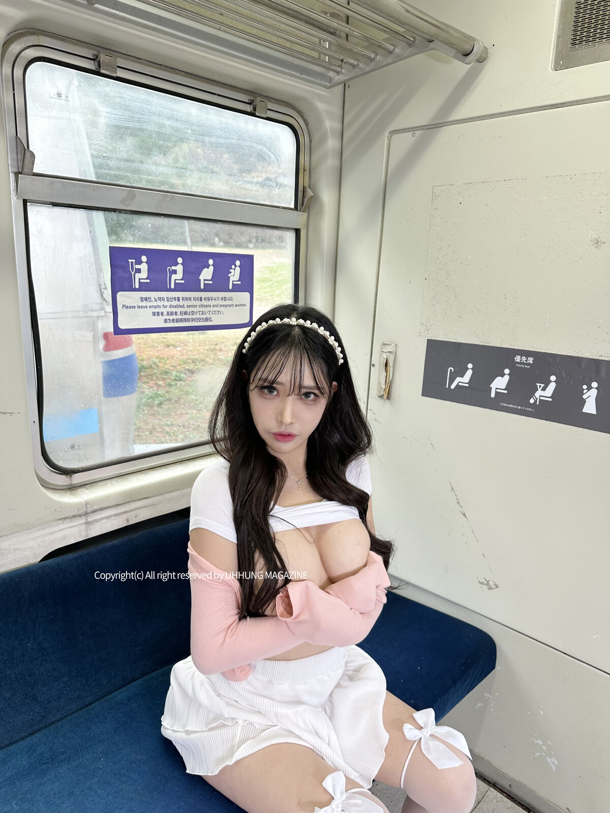 UHHUNG MAGAZINE Hani 하니 The Girlfriend On The Subway Part1 0036 6439053105.jpg