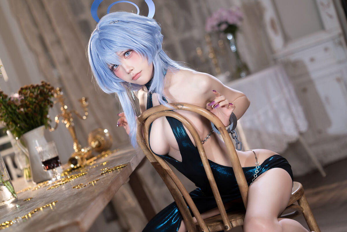 https://girlsweetie.com/wp-content/uploads/2024/06/Coser@水淼Aqua-碧蓝档案-天雨亚子礼服-Part1-0058-5728680976.jpg