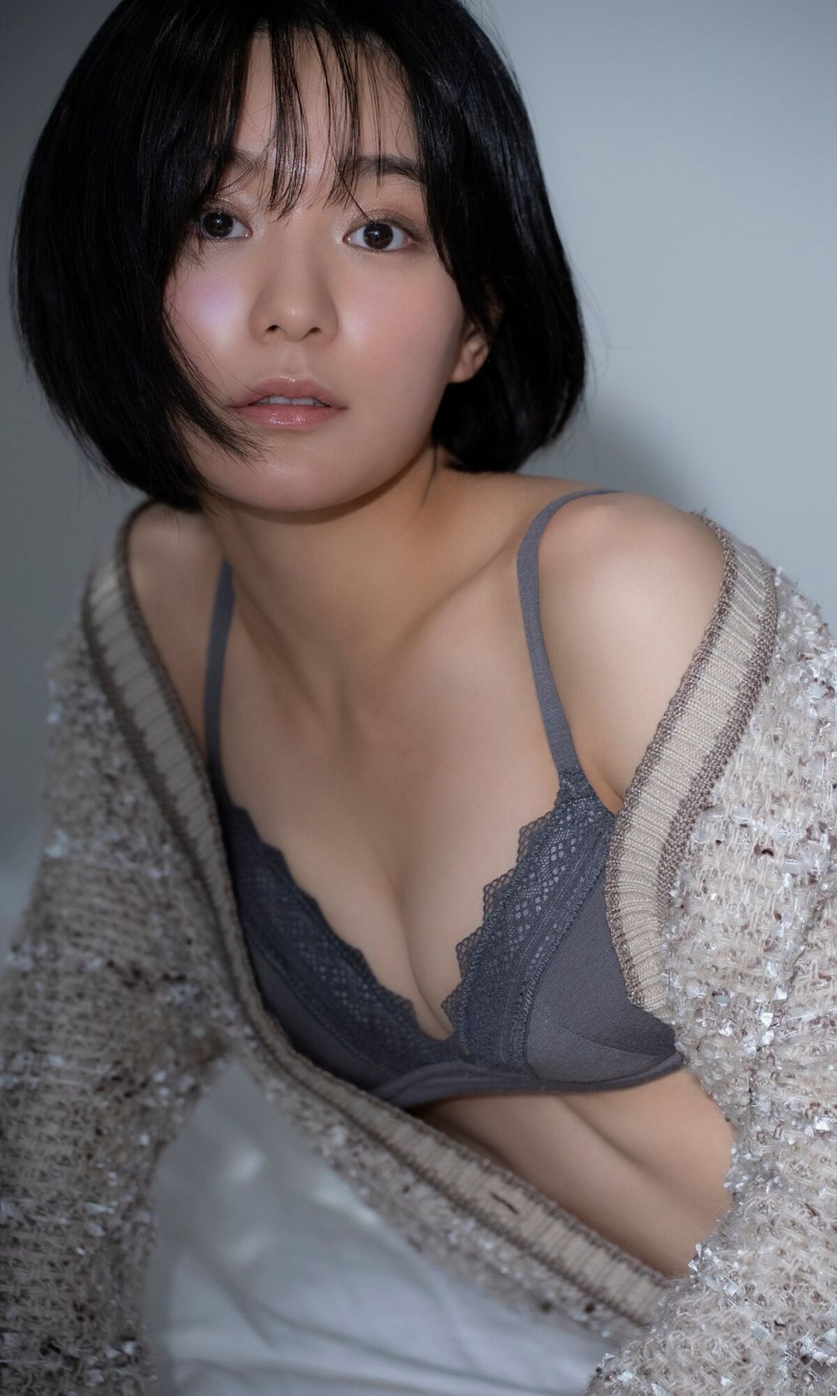 Digital Limited Momoko Arata 新田桃子 Donbra Actress Playing Three Roles First Gravure 0031 7930469903.jpg