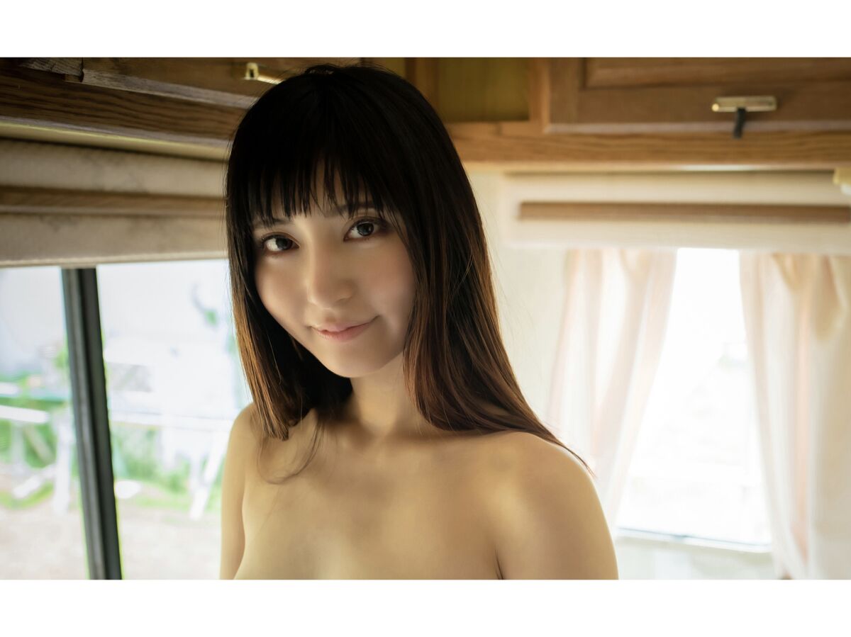 Photobook Moa Ando 安藤もあ Re start 0020 7927432534.jpg