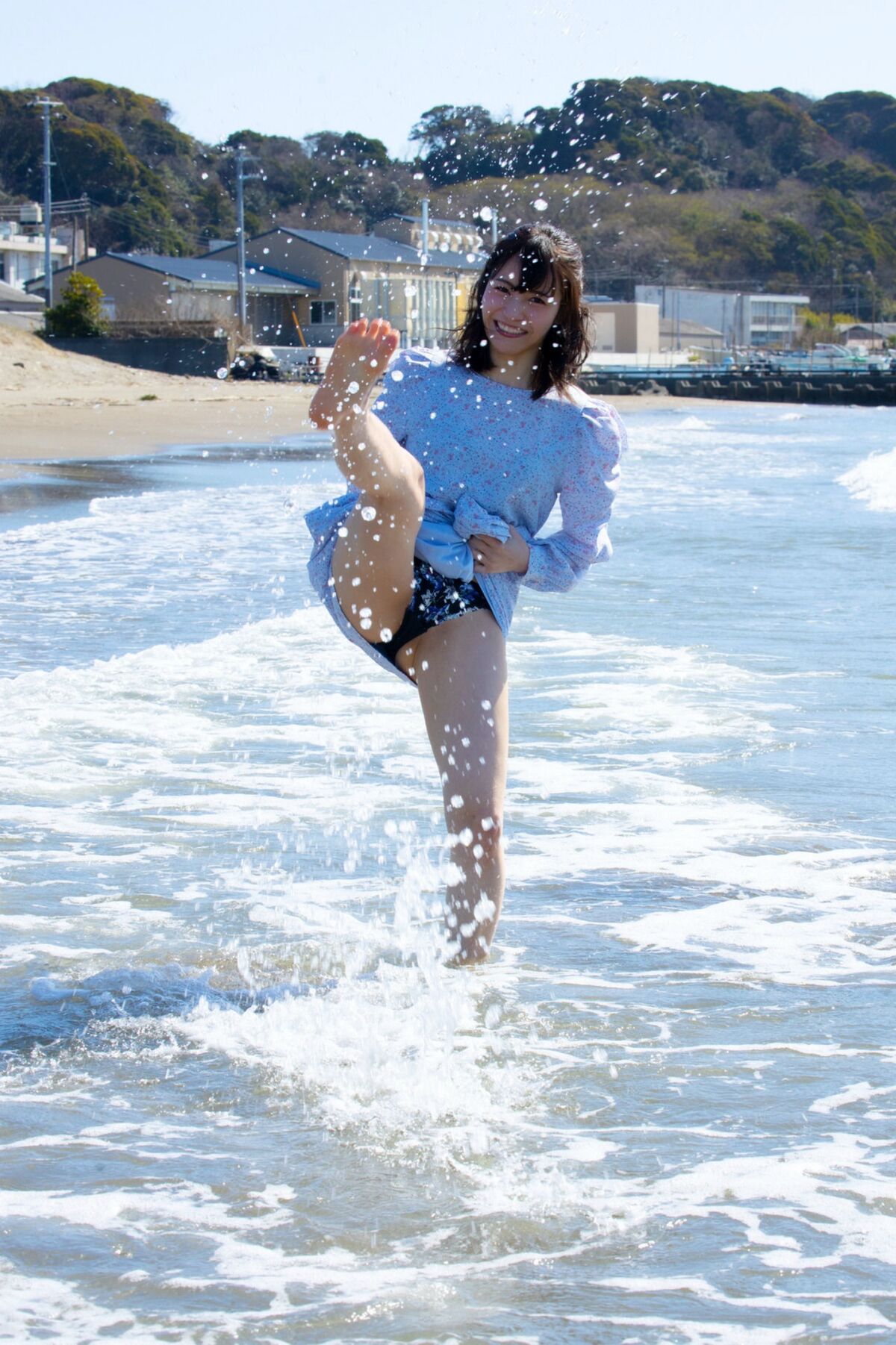 Photobook Umi Oikawa 及川うみ Drowning In The Sea 0010 9329467204.jpg