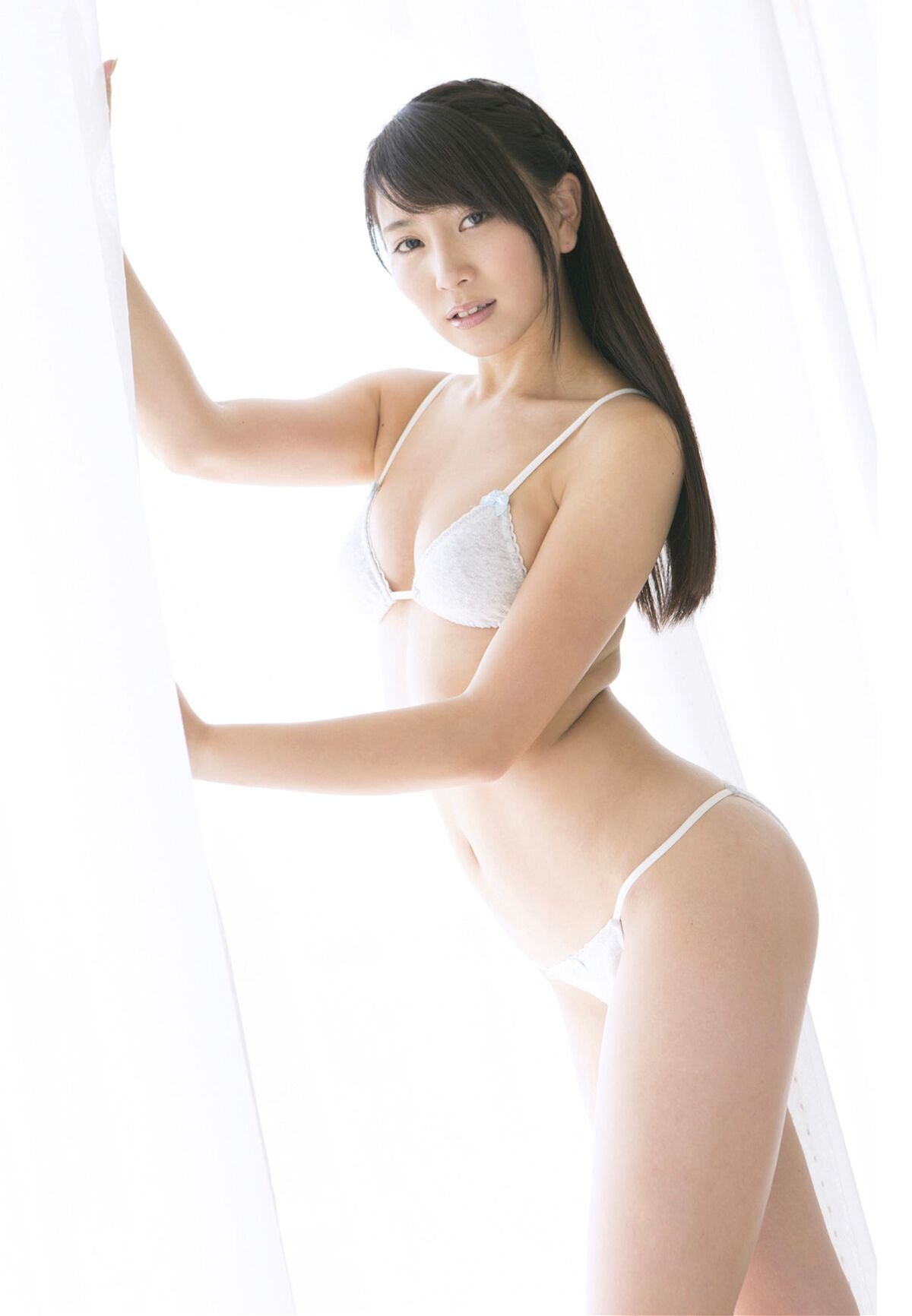 Tomomi Morisaki 森咲智美 Photobook Sweet Temptation 0026 2259005319.jpg