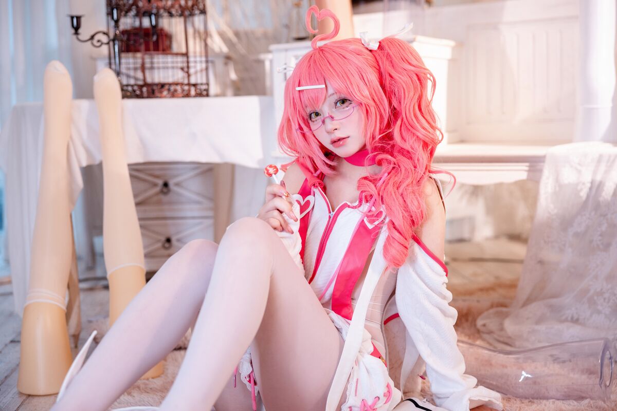 Coser@花铃 交错战线卡缇娜 0003 1767181891.jpg