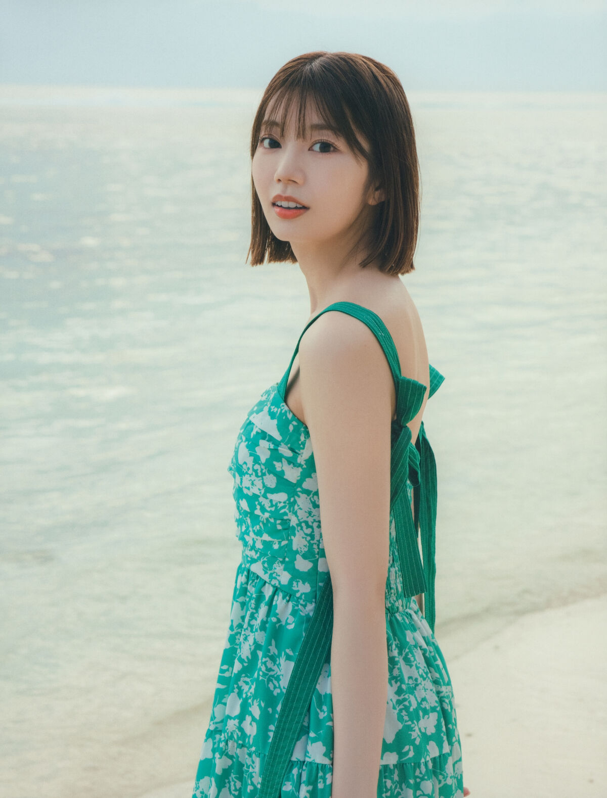 Photobook 2024 06 18 日向坂46 Ayaka Takamoto 高本彩花 1st写真集 僕の記憶の中で Part1 0024 0555816377.jpg