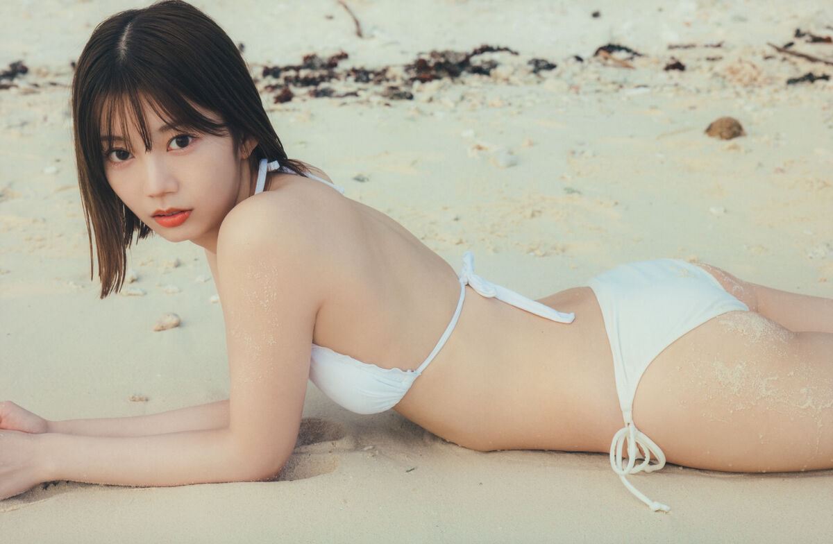 Photobook 2024 06 18 日向坂46 Ayaka Takamoto 高本彩花 1st写真集 僕の記憶の中で Part1 0029 3559948429.jpg