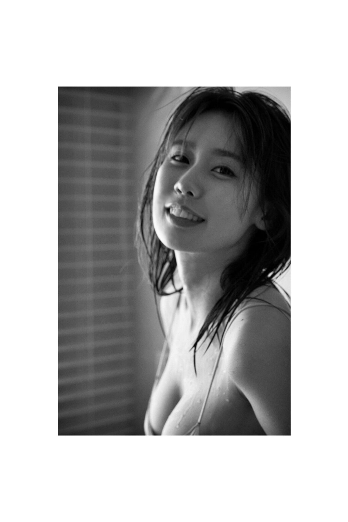 Photobook Aihara Misaki 相原美咲 デジタル写真集 Adult 繊細な美しさと刺激的なＧカップ Part2 0034 0071557648.jpg