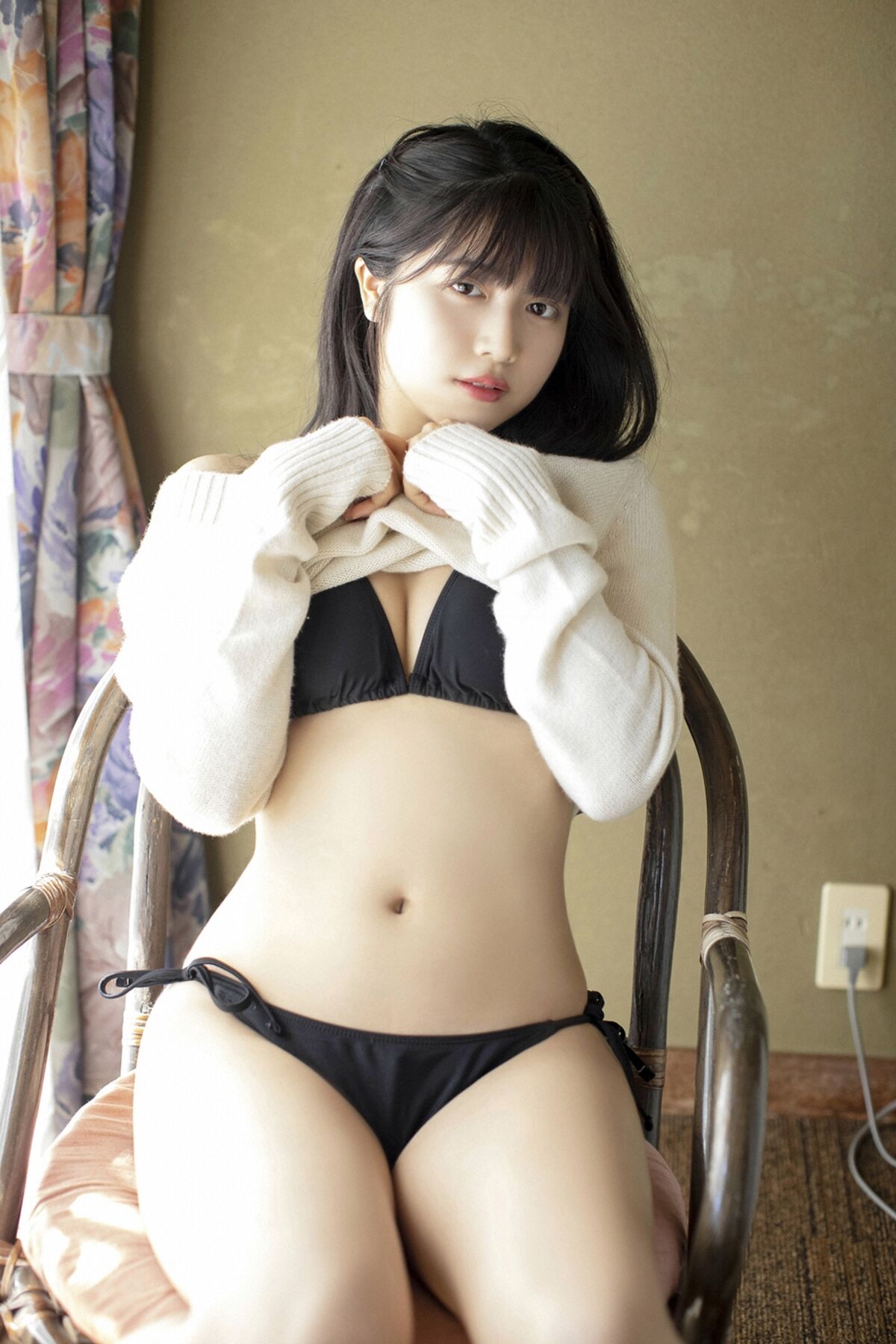 YS Web 2021 02 24 Vol 908 Rio Yoshida 吉田莉桜 可憐 清楚 黒髪美少女18歳 Part1 0039 5851152133.jpg