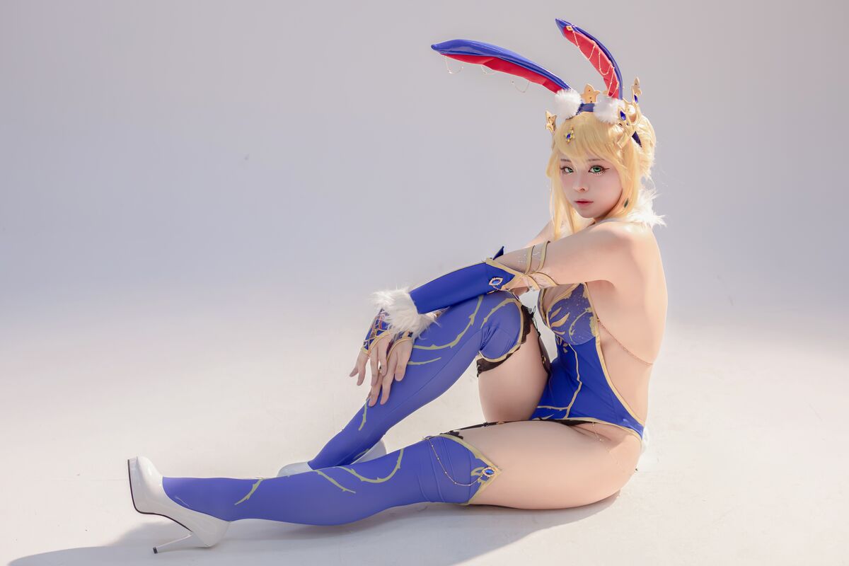 Coser@Rithe Bunny Lancer Artoria 0025 8334863985.jpg