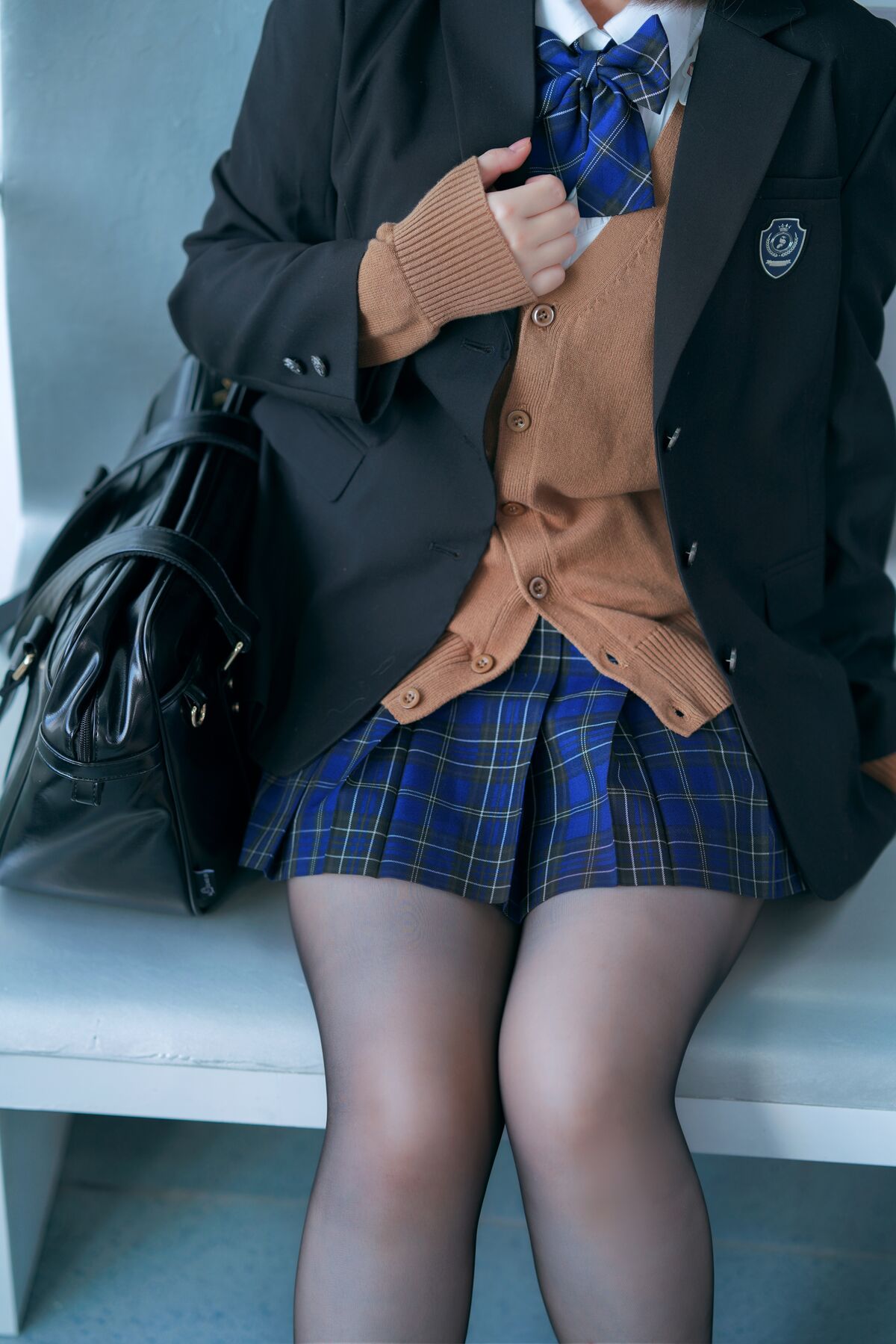 Coser@半半子 彼女の制服姿が好き 电车庭院 0042 3583758782.jpg