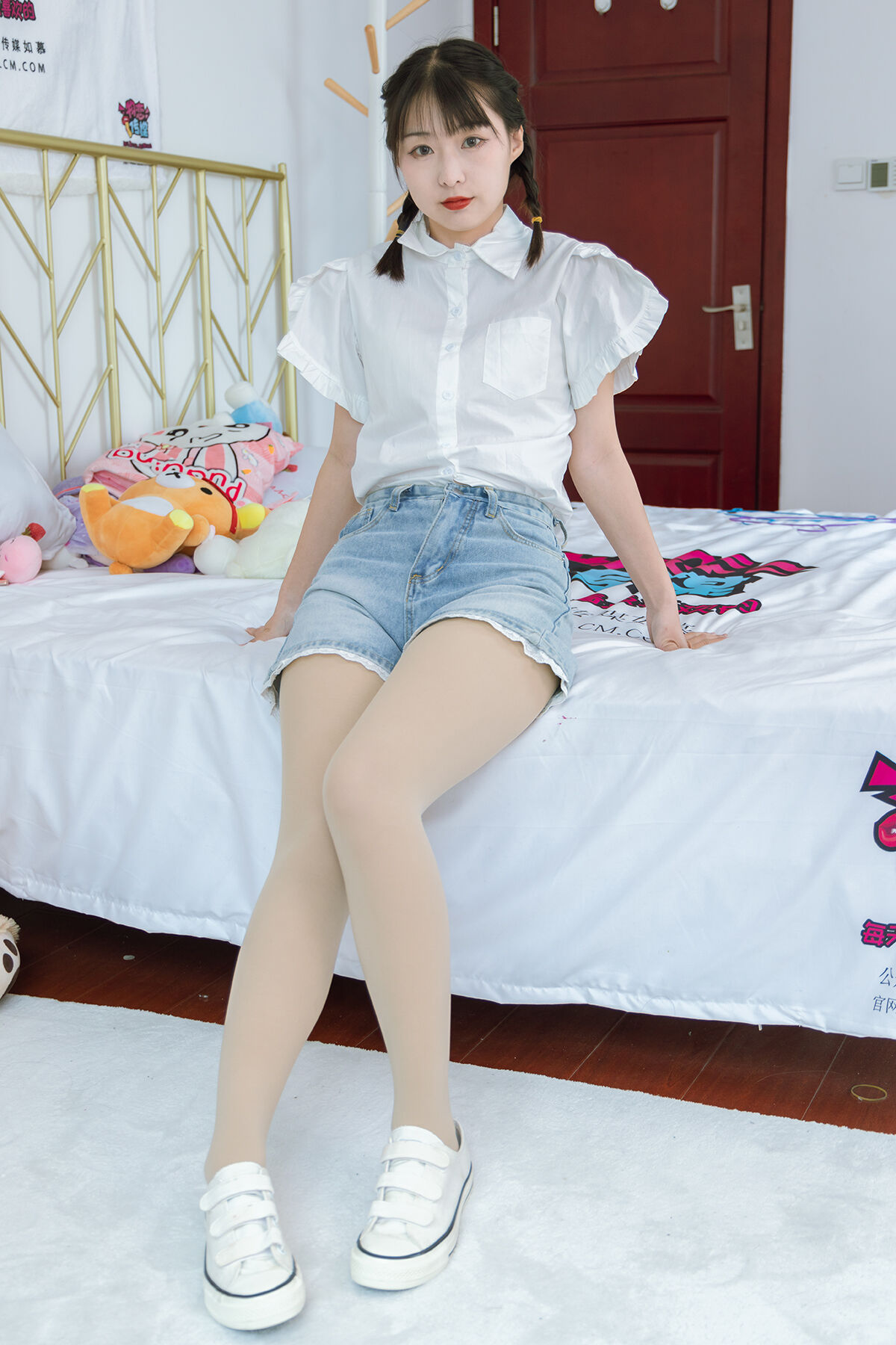 FetishMedia物恋传媒 NO.1370 Yue Xin Part1