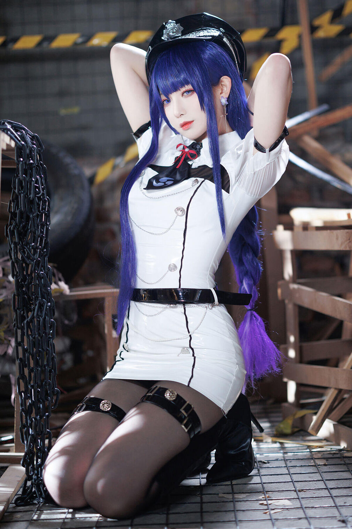 Coser@封疆疆v – 雷电将军女警