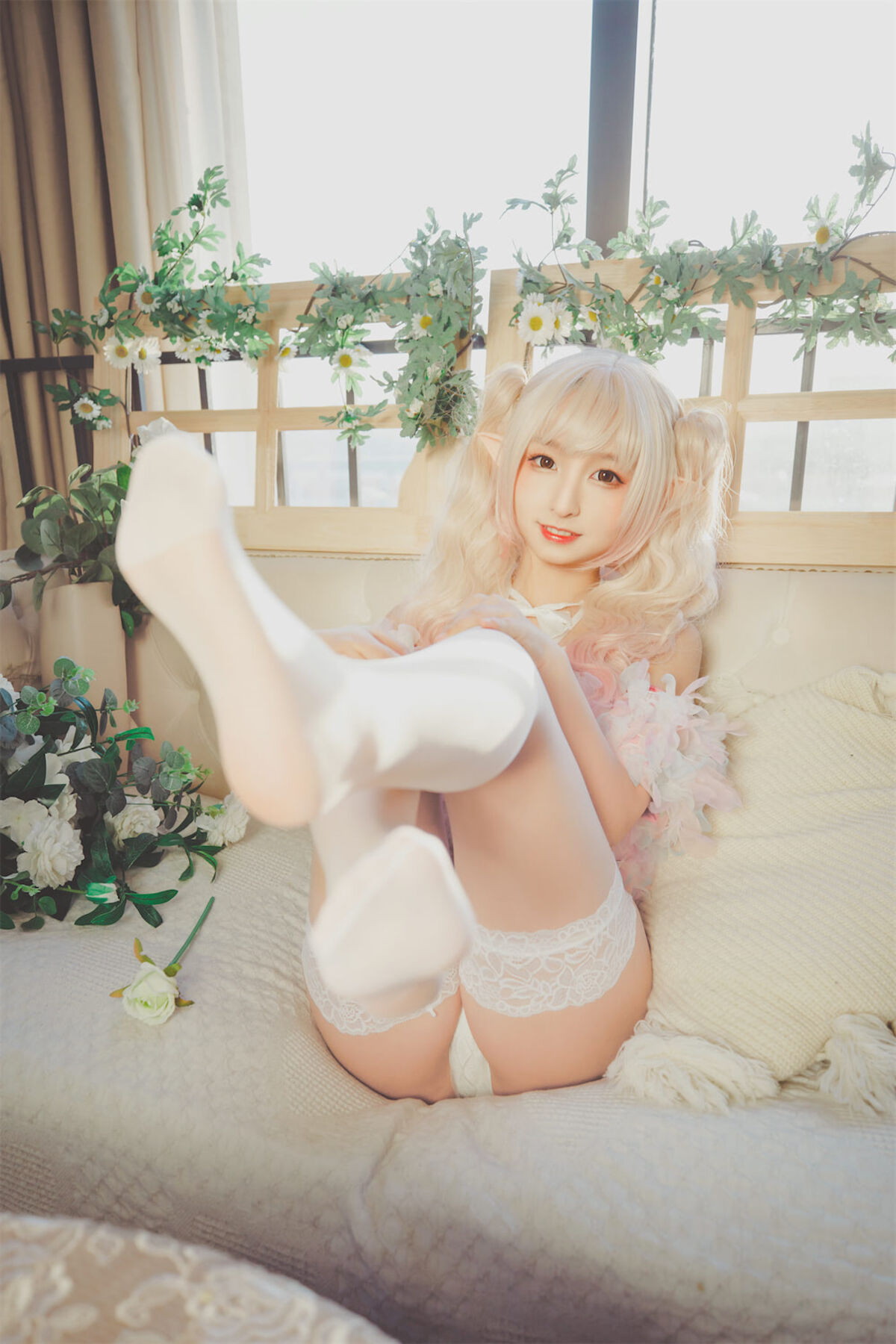 Coser@神楽坂真冬 Vol 082 绝对企画 黑白丝 柔らかい永遠 Part1 0038 7008342197.jpg