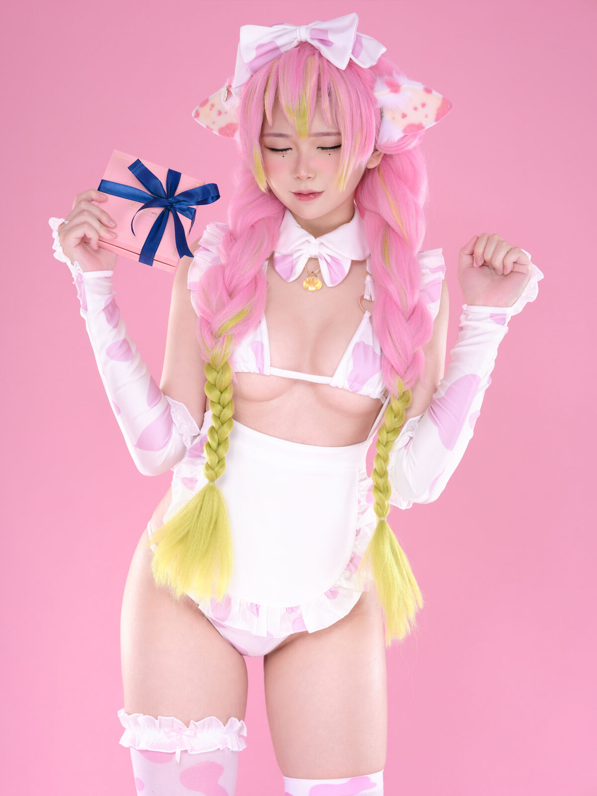 Coser@ZinieQ Demon Slayer Mitsuri Kanroji Valentine 0005 7118197571.jpg