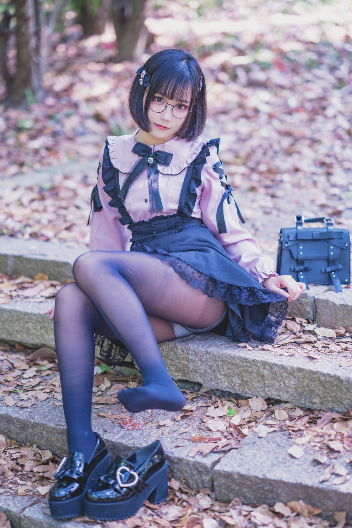 Coser@lunananya 黑丝地雷妹 0023 1800675359.jpg