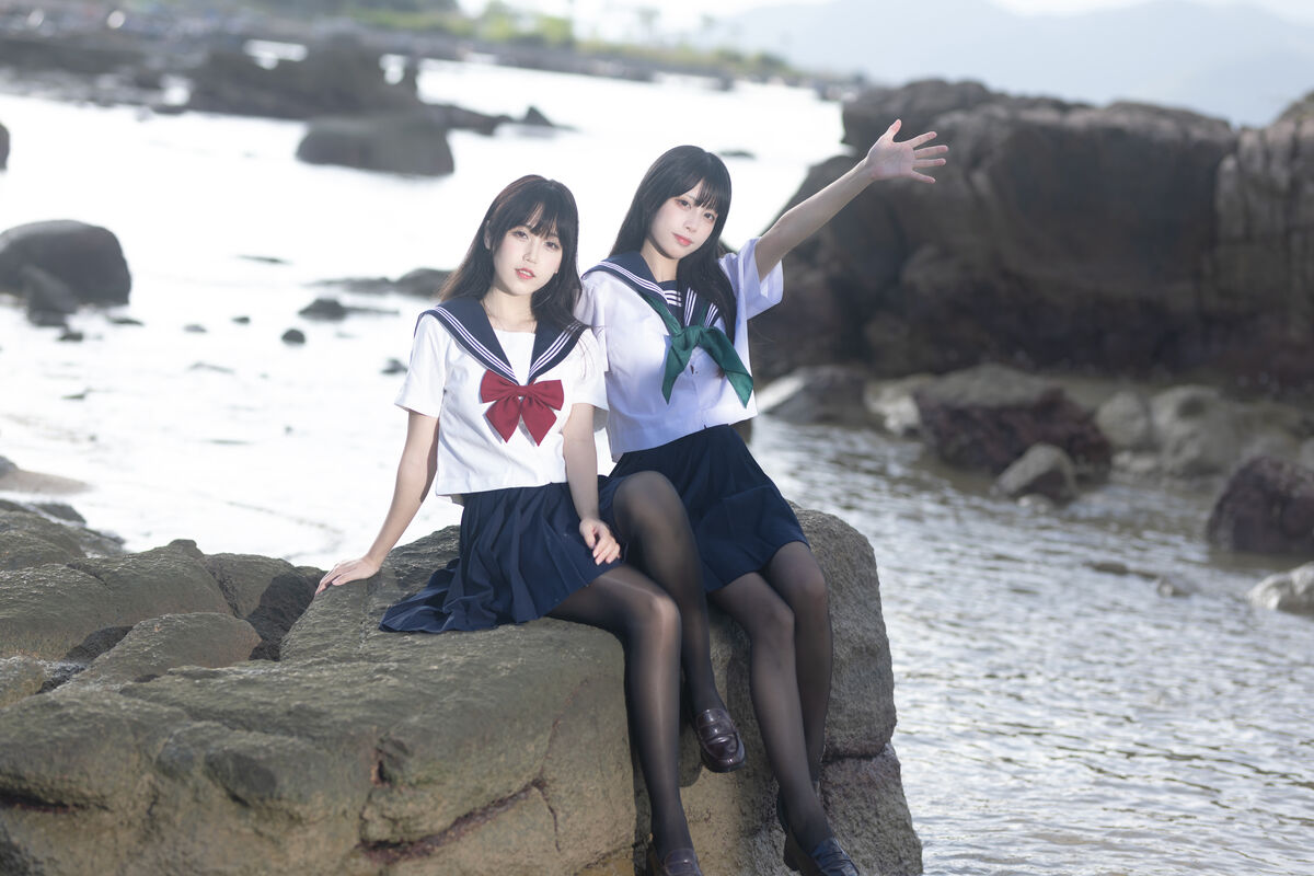 Coser@不呆猫 And 三無人型 水手服百合黑丝 0005 3011564046.jpg