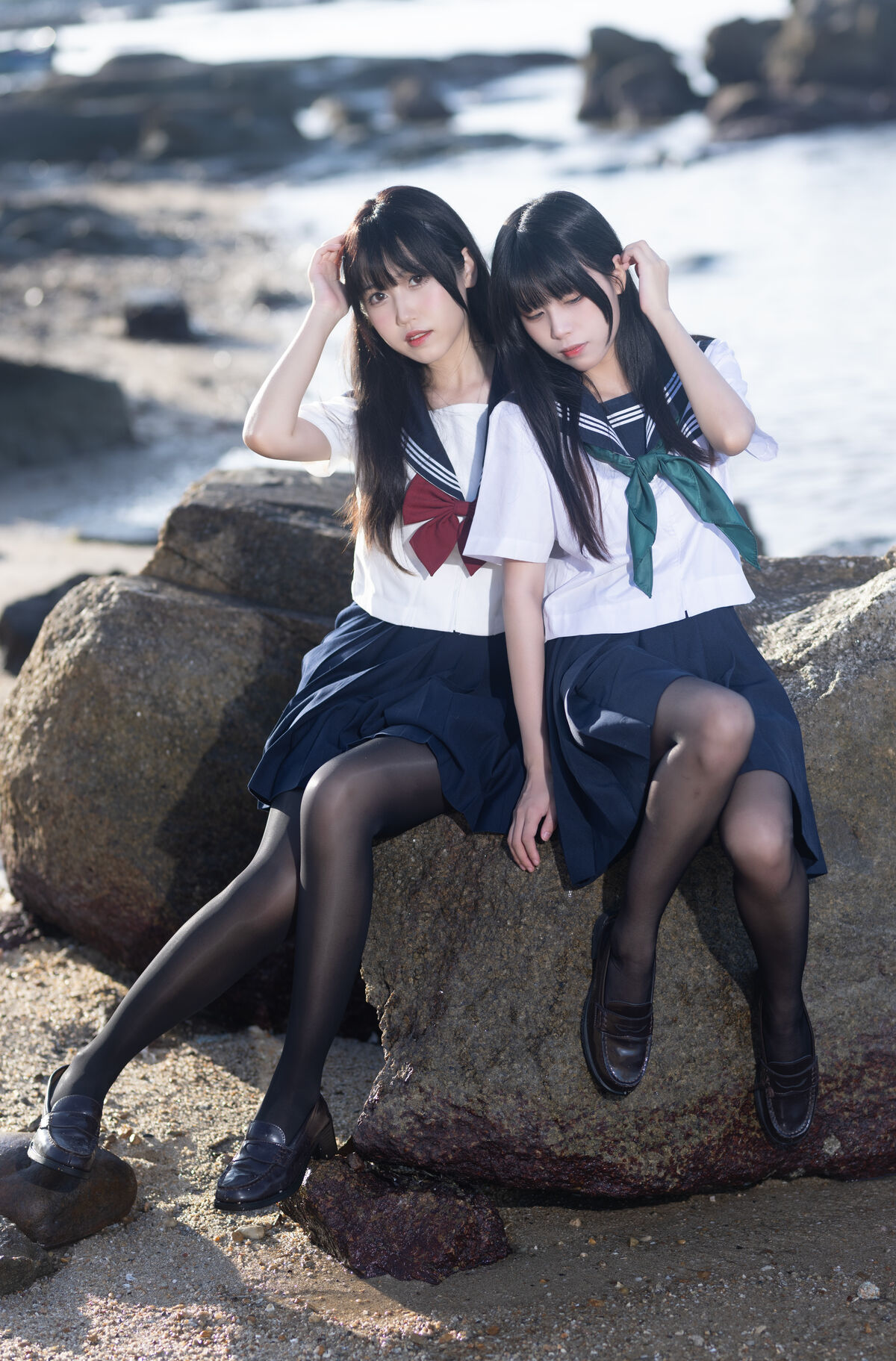 Coser@不呆猫 And 三無人型 水手服百合黑丝 0012 6500373277.jpg