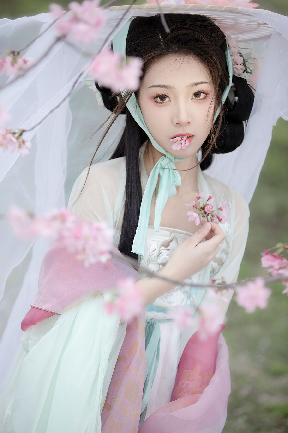 YiTuYu艺图语 Vol.7214 Zhi Zhi Qi